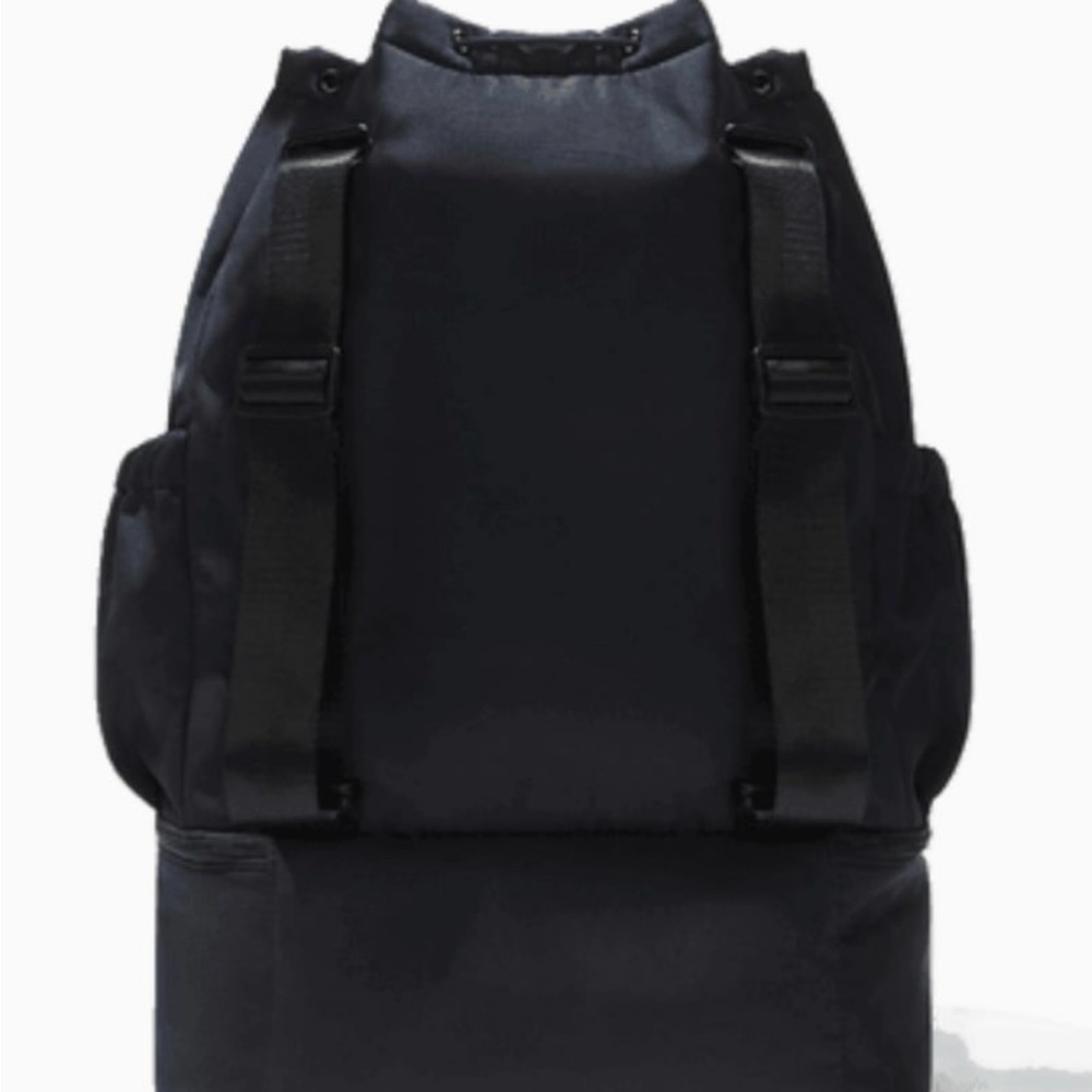 Beyond Yoga convertible gym bag Black - Picture 3 of 8